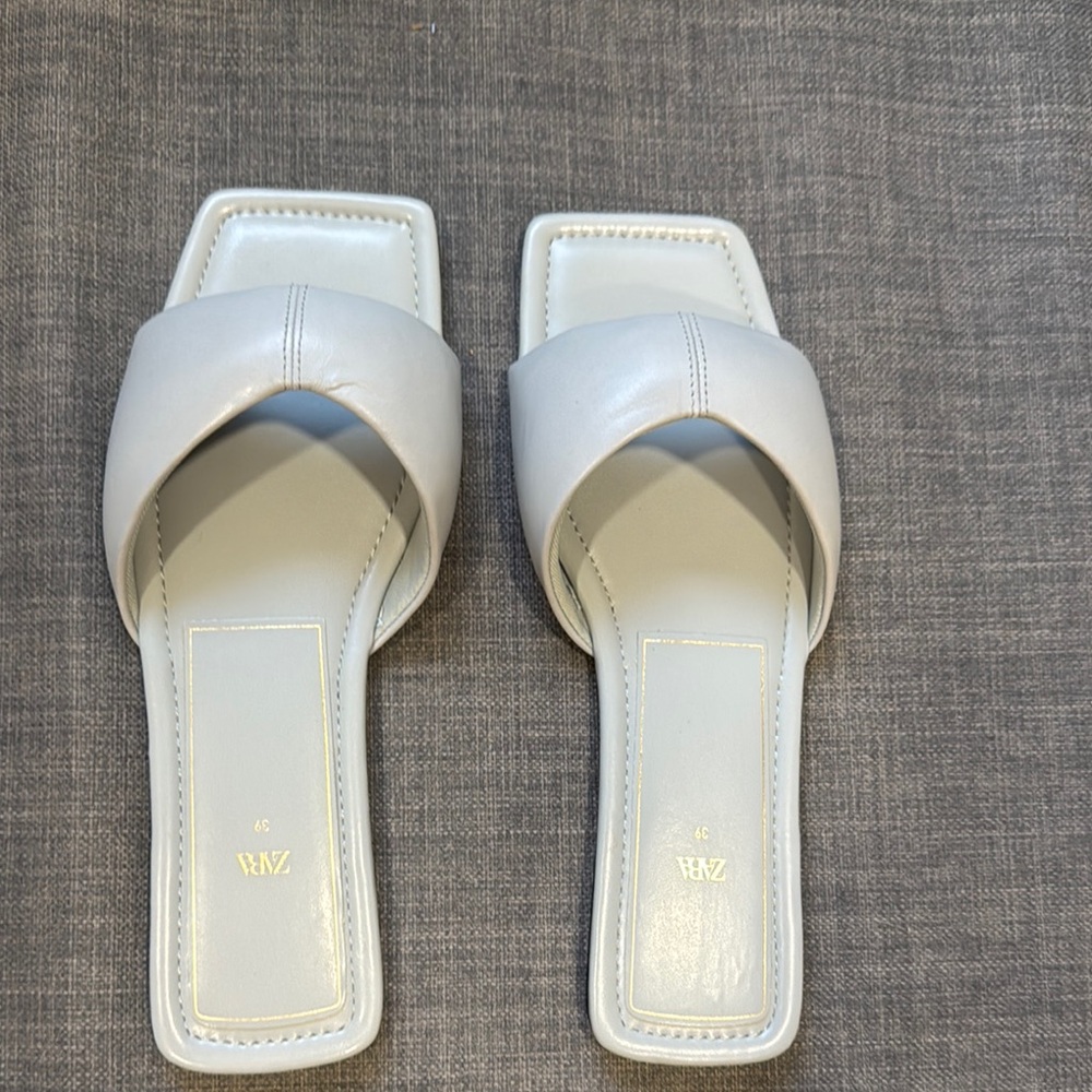 Zara Women's Soft Gray Slide Sandals